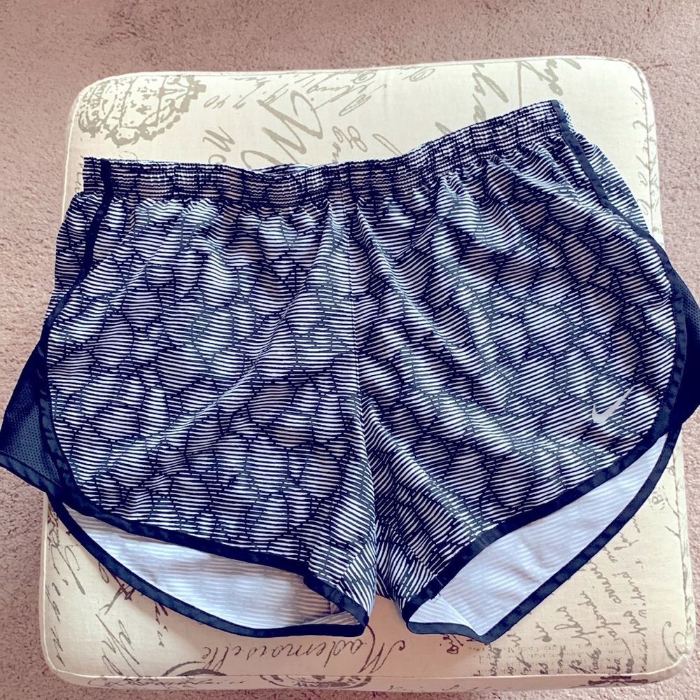 Nike dri-fit workout shorts with lining